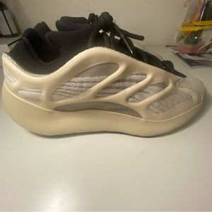 Yeezy 700 V3 'Azael' 2023 Size 11